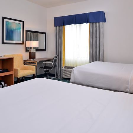 Holiday Inn Express And Suites West Ocean City By Ihg Екстер'єр фото